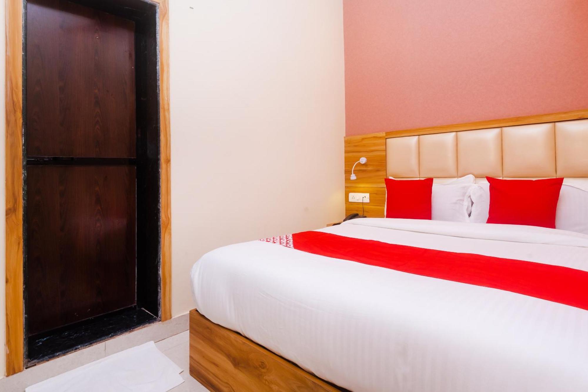 Hotel Sun City Near Saifee Hospital And Hn Reliance Hospital Mumbai Exterior photo